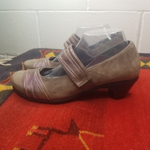 Naot Attitude taupe porcini shitake mary jane heels - Picture 10 of 10